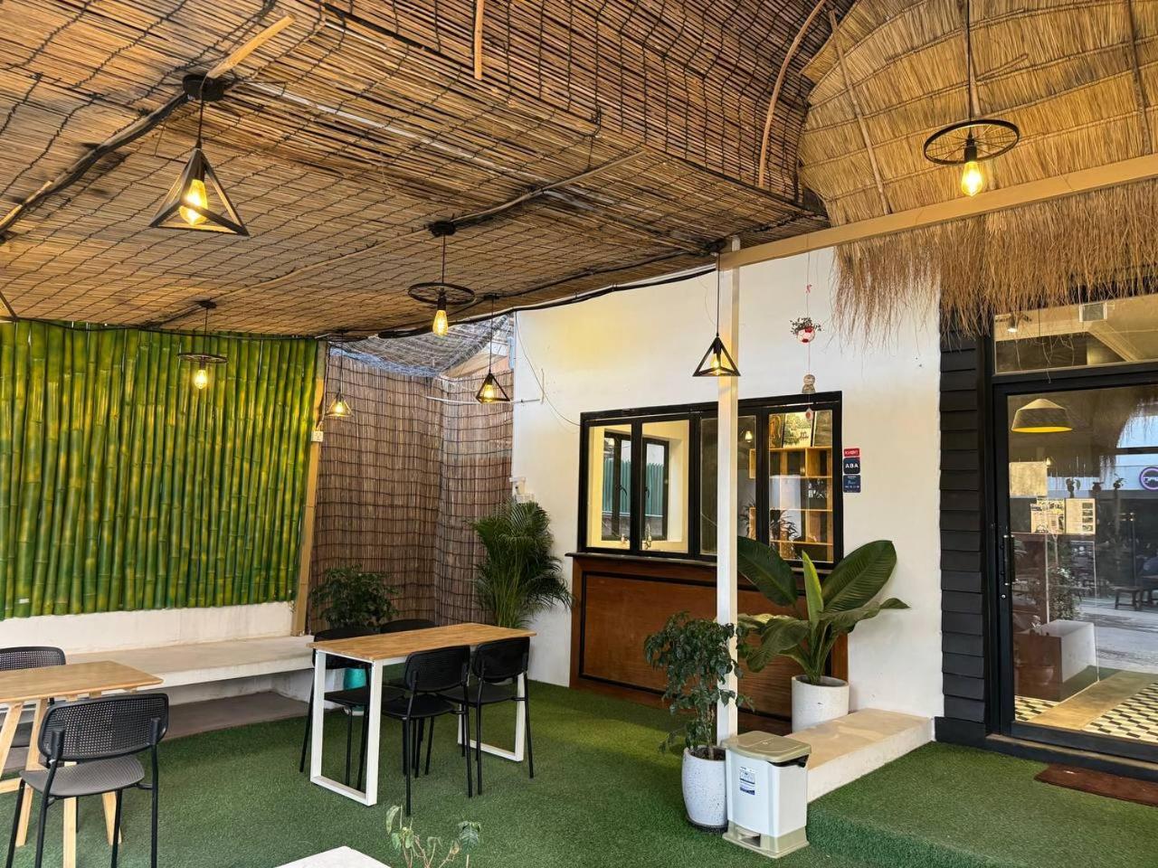 The Hive Hotel Siem Reap Exterior foto